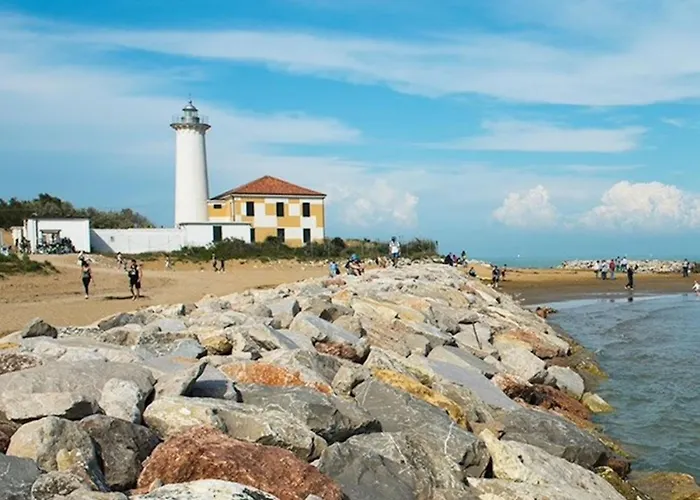 Cozy With Terrace Apartment *